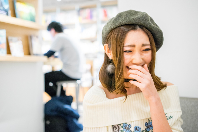 ユーザーインタビュー こんなに旅をするようになるとは思っていなかった カメラマン 鈴木サラサさん すごい旅人求人サイト Sagojo サゴジョー